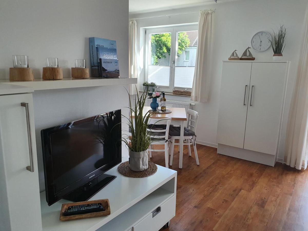 Das Appartement Inselliebe Ruegen Inkl Sauna Und 3H Taeglich Eintritt Ahoi Schwimmbad ゼリン エクステリア 写真