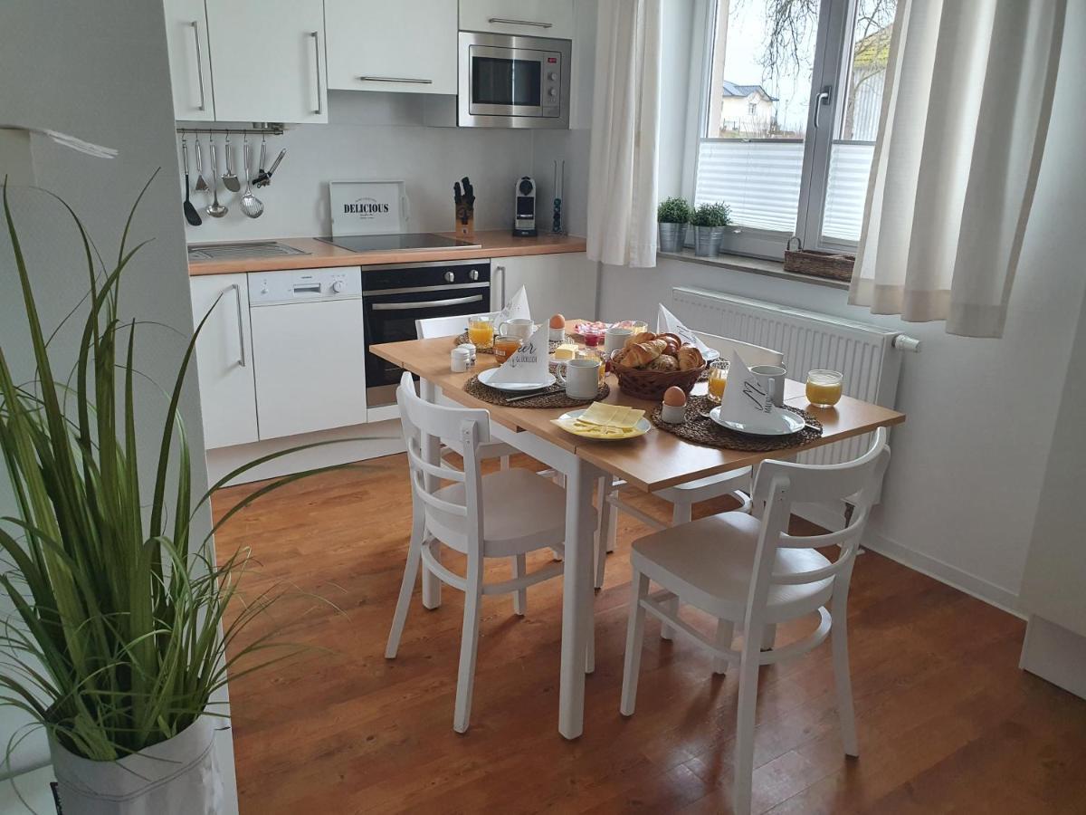 Das Appartement Inselliebe Ruegen Inkl Sauna Und 3H Taeglich Eintritt Ahoi Schwimmbad ゼリン エクステリア 写真