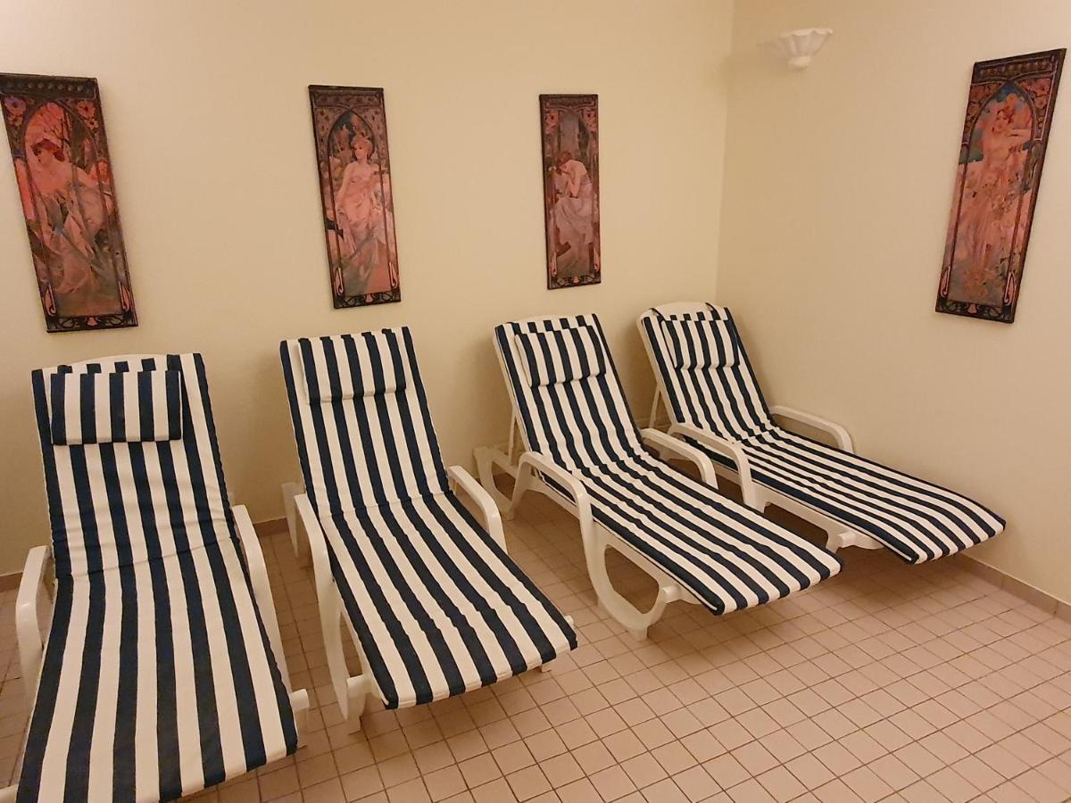 Das Appartement Inselliebe Ruegen Inkl Sauna Und 3H Taeglich Eintritt Ahoi Schwimmbad ゼリン エクステリア 写真